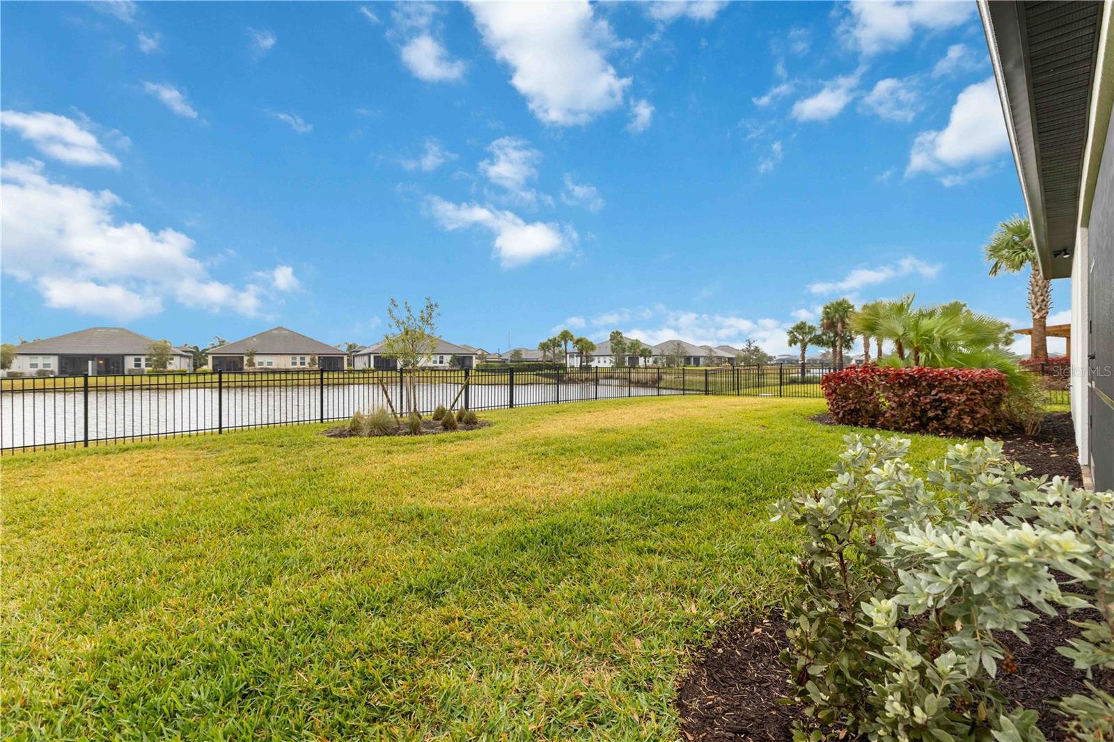 SWEETWATER AT LAKEWOOD RANCH PH I & II - Residential