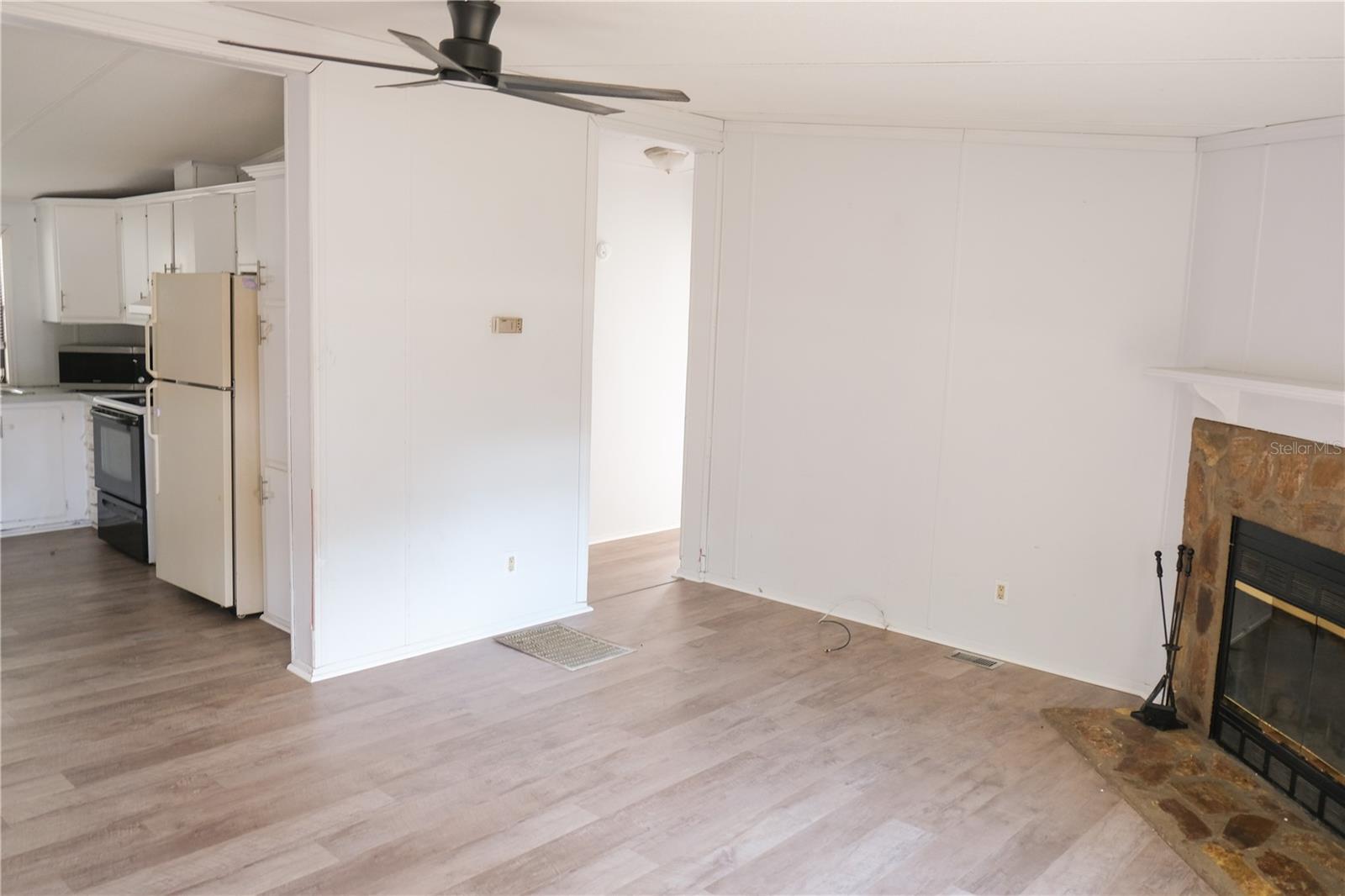 5143 S KNOBHILL TERRACE