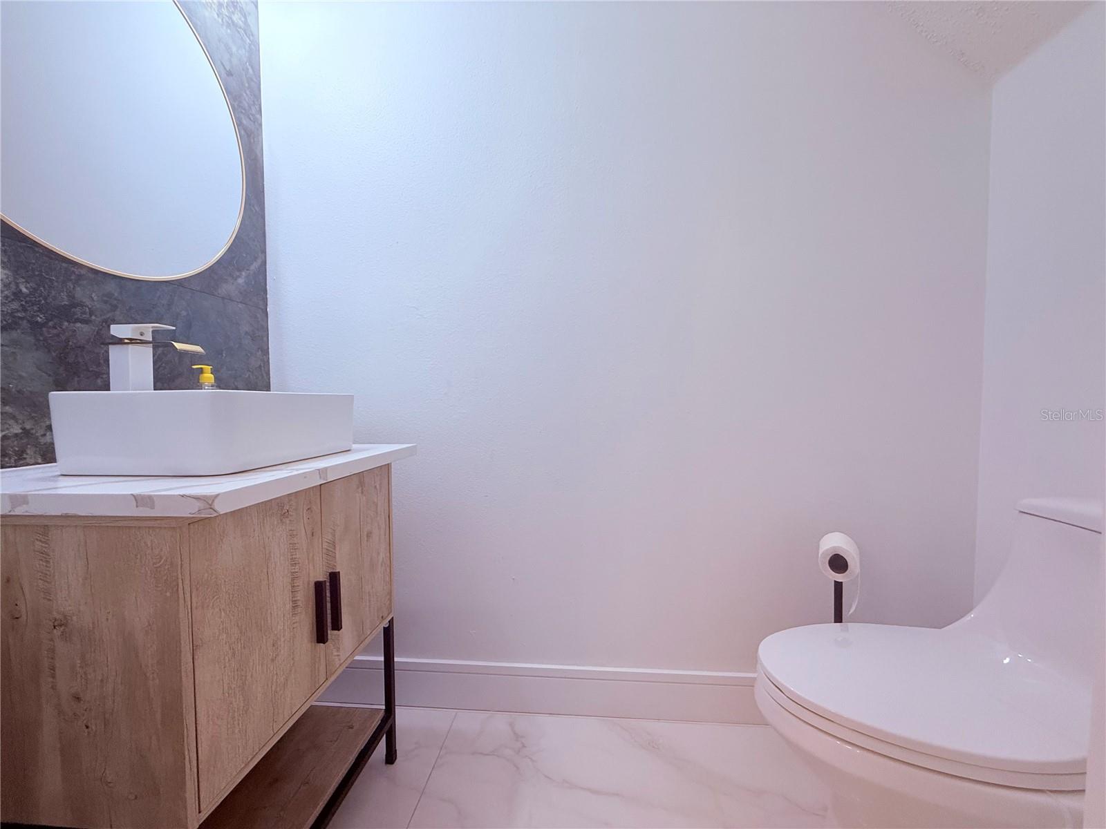 EDGEWATER AT GRAND OAKS PH 01 - Residential Lease