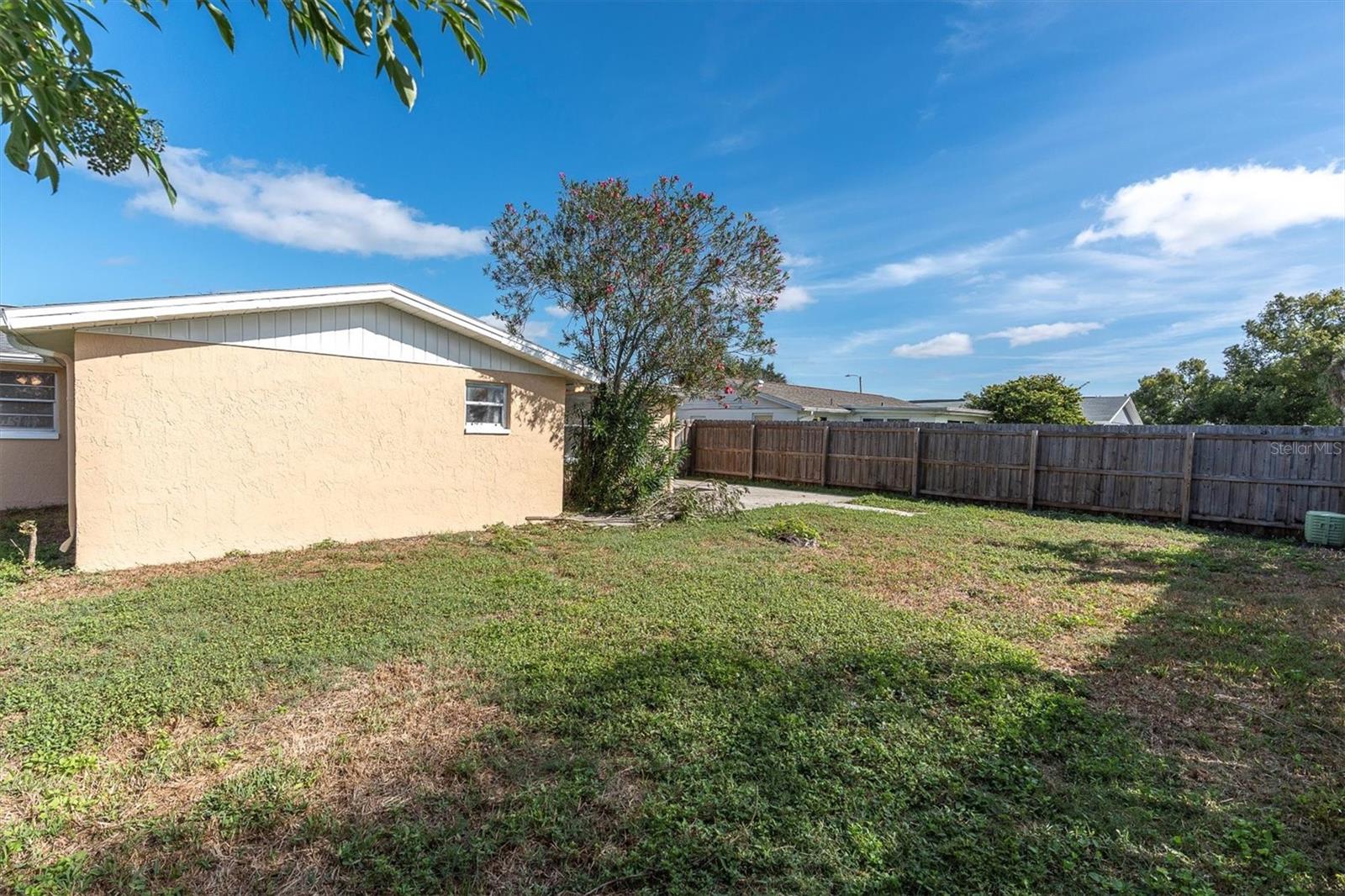 TAHITIAN DEV - Residential