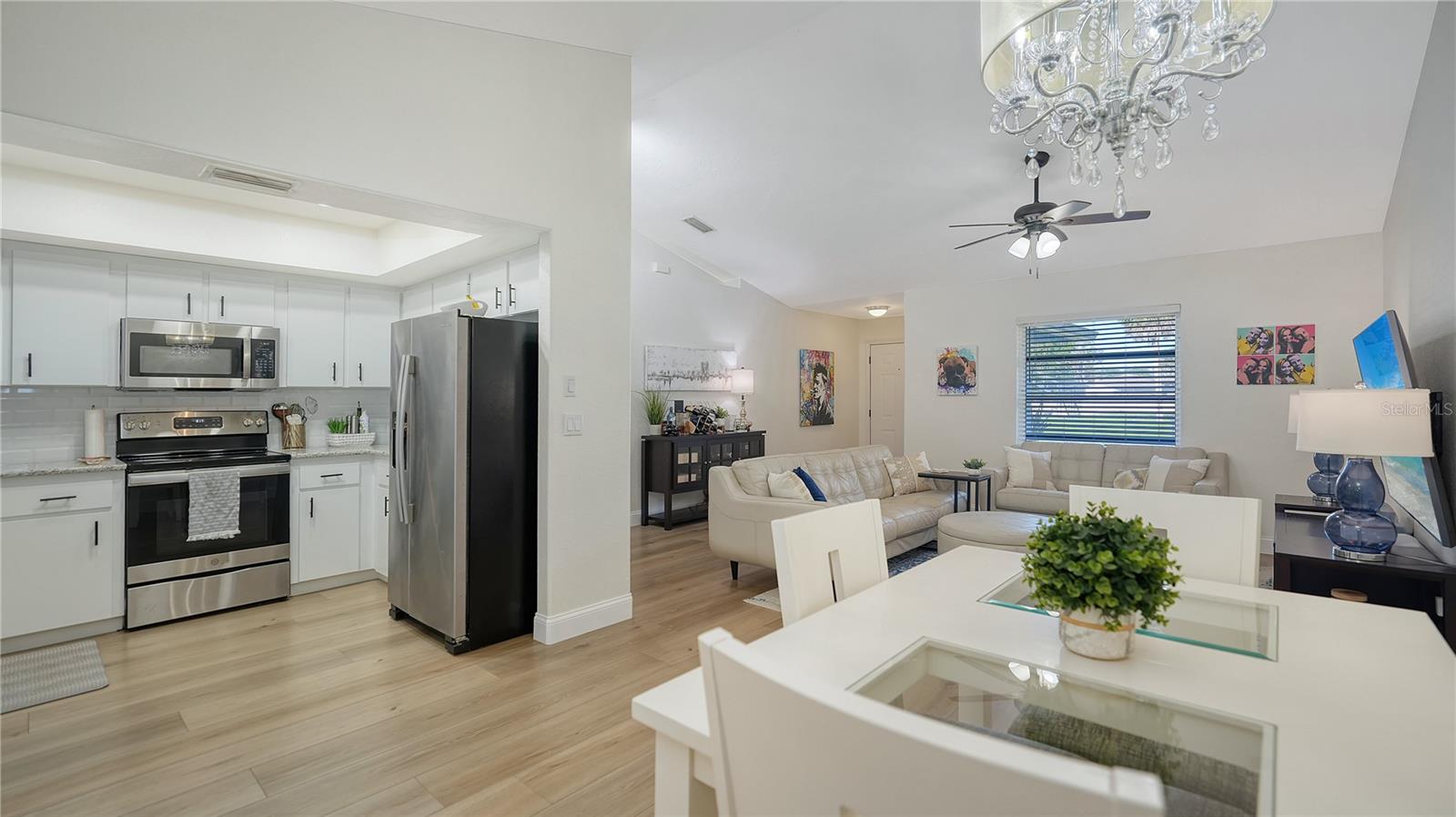 SOUTH VENICE - Residential