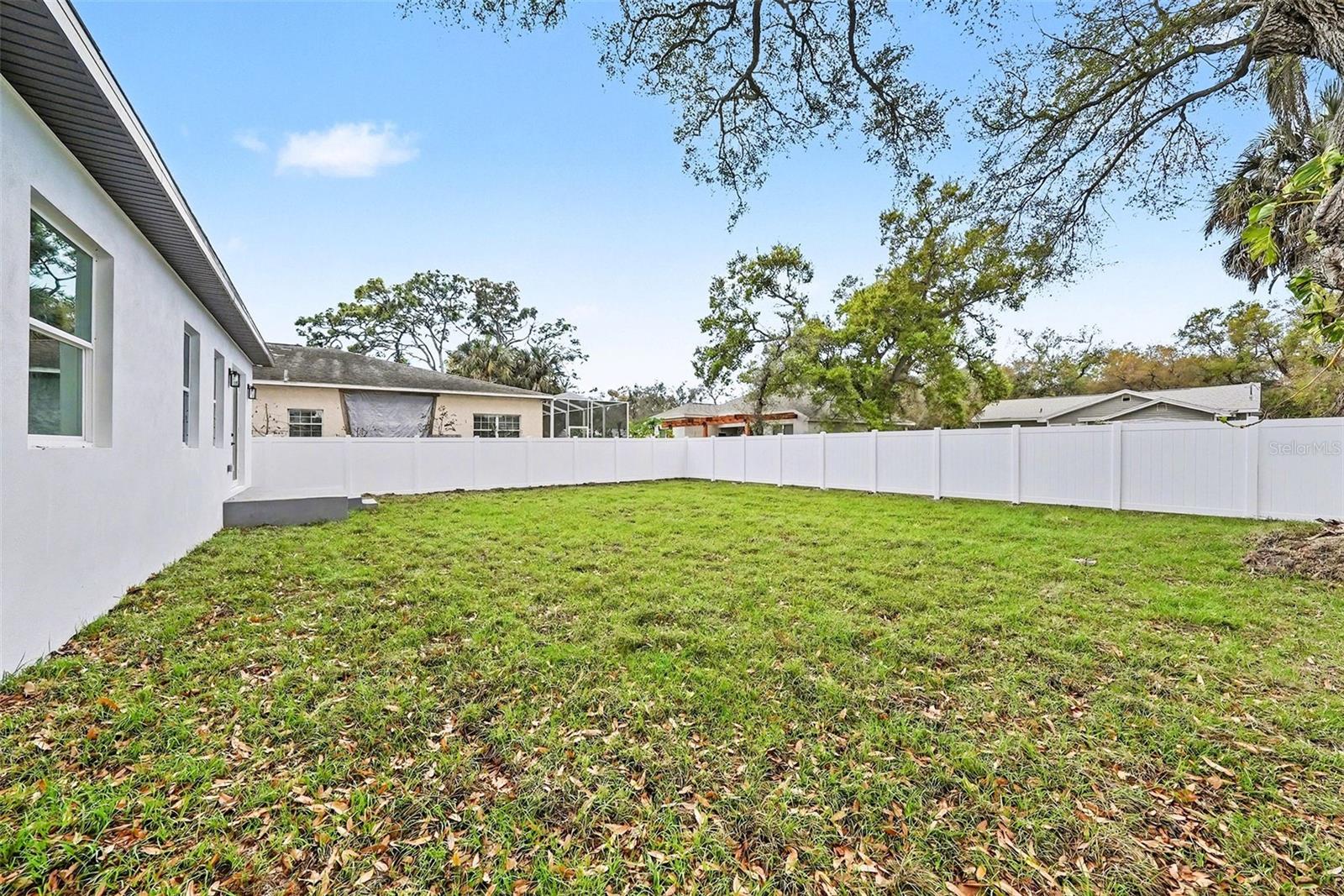 PINE KNOLL - Residential