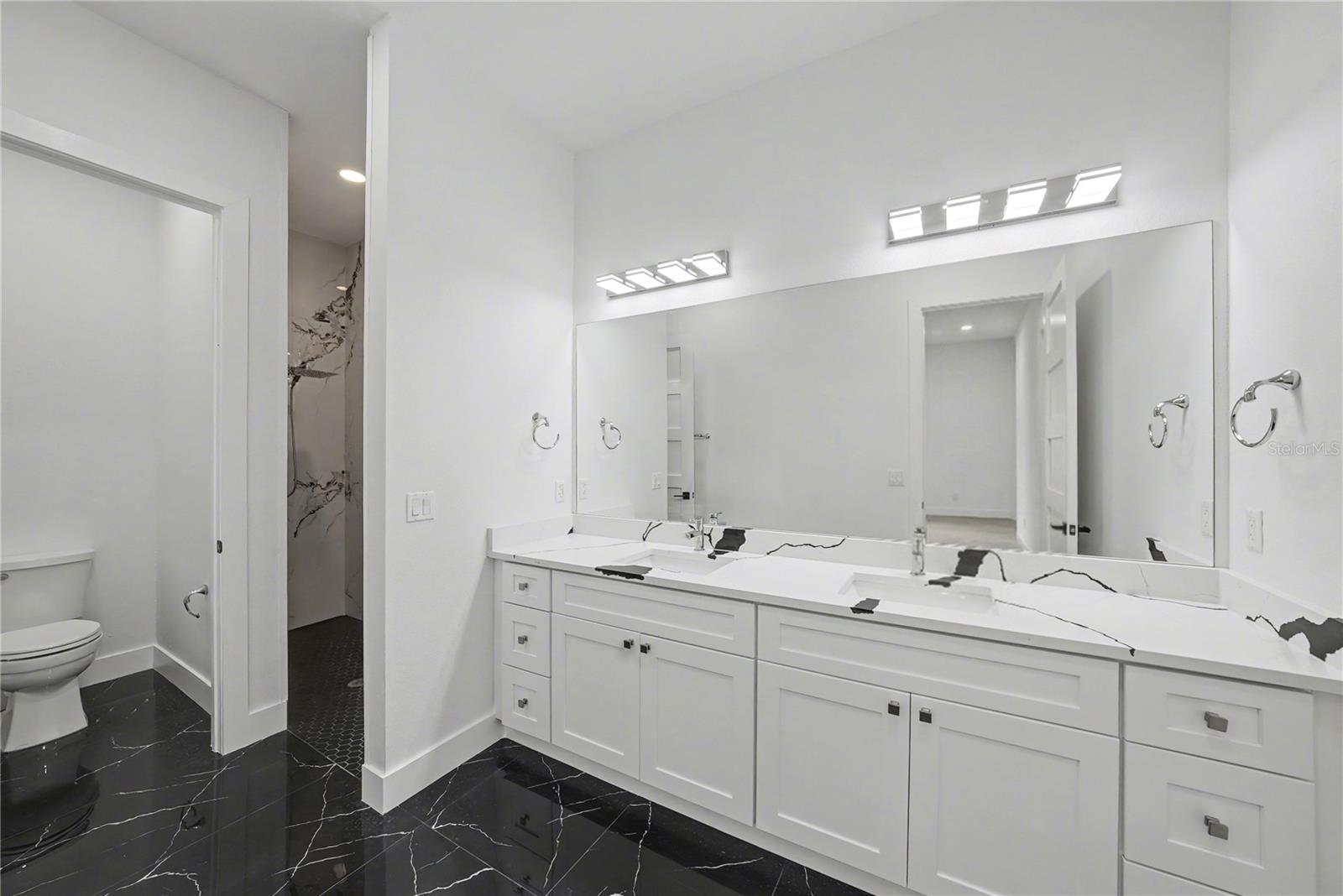 PINE KNOLL - Residential