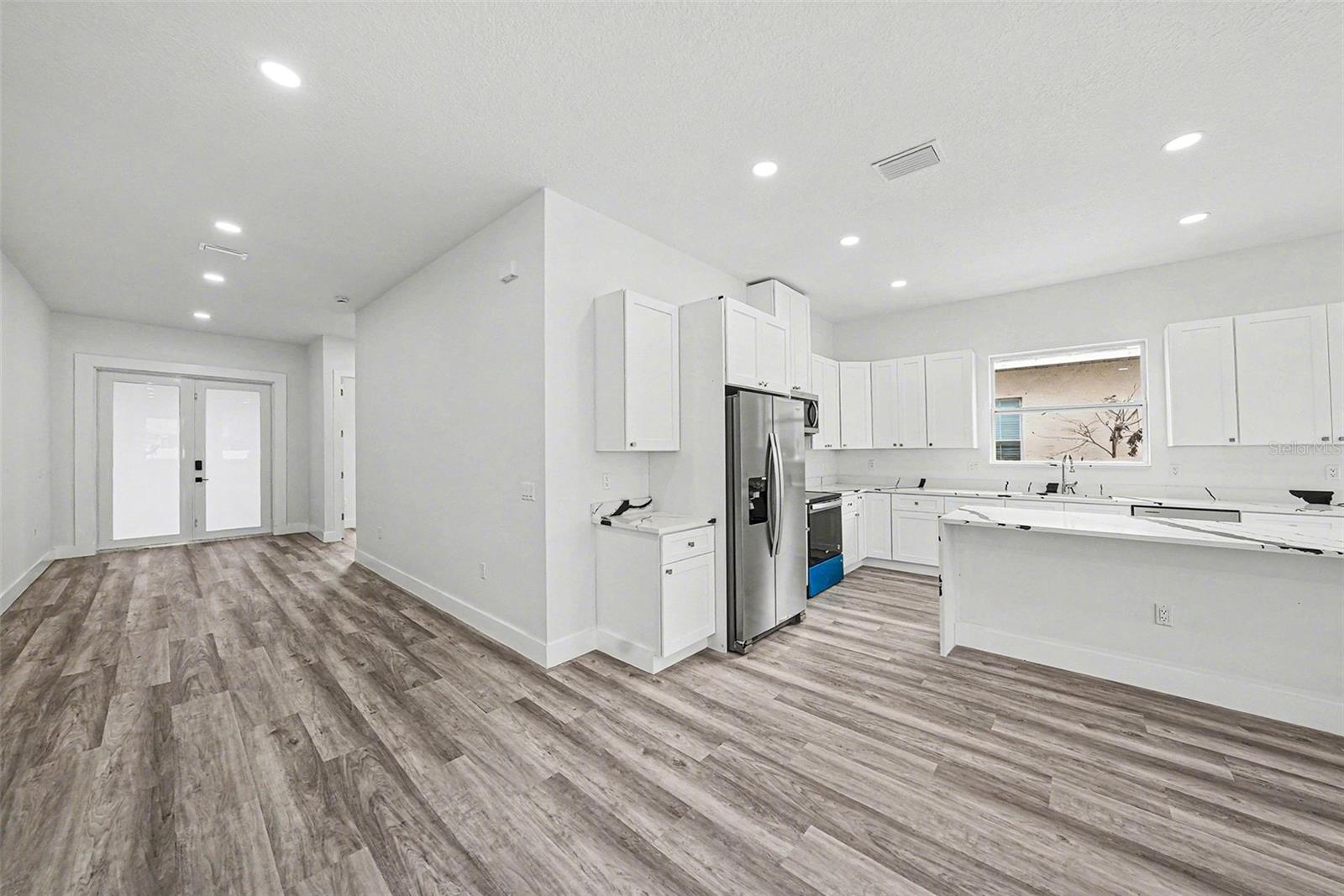 PINE KNOLL - Residential