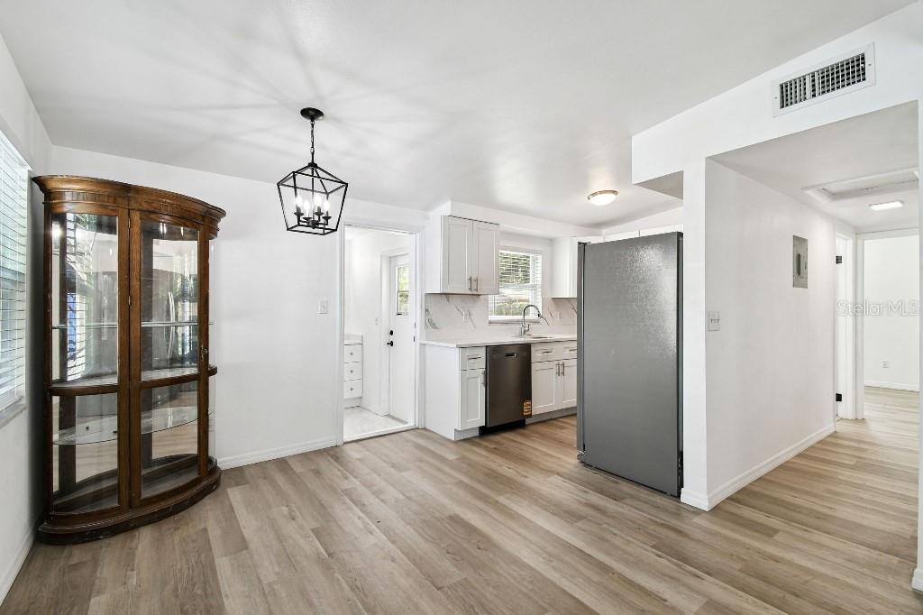 SULPHUR SPGS - Residential