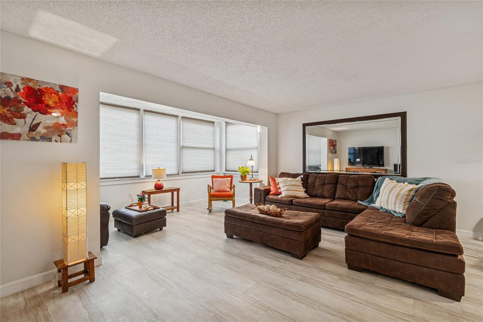 CROSSWINDS COLONY ONE CONDO - Residential