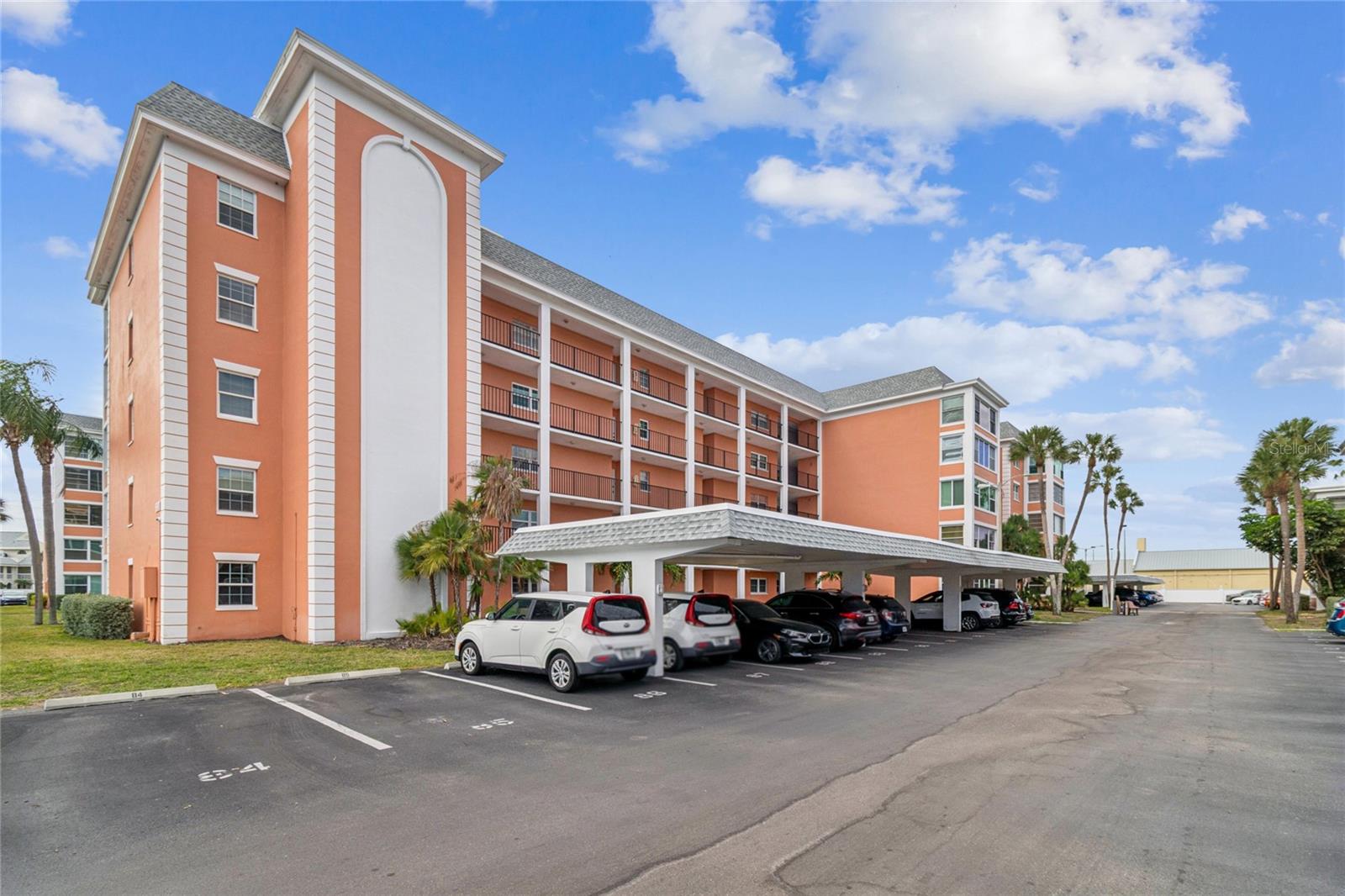 CROSSWINDS COLONY ONE CONDO - Residential