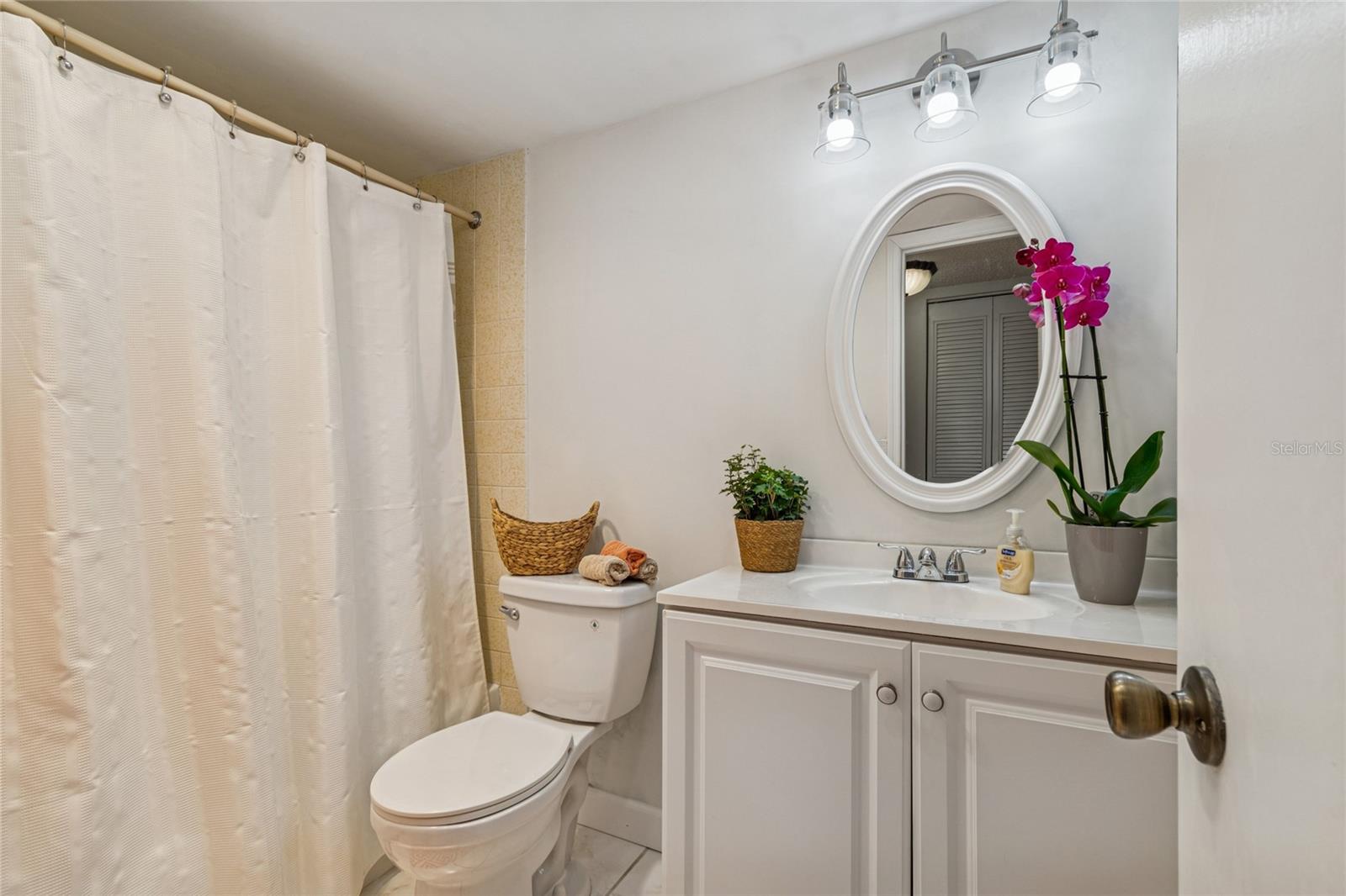 CROSSWINDS COLONY ONE CONDO - Residential