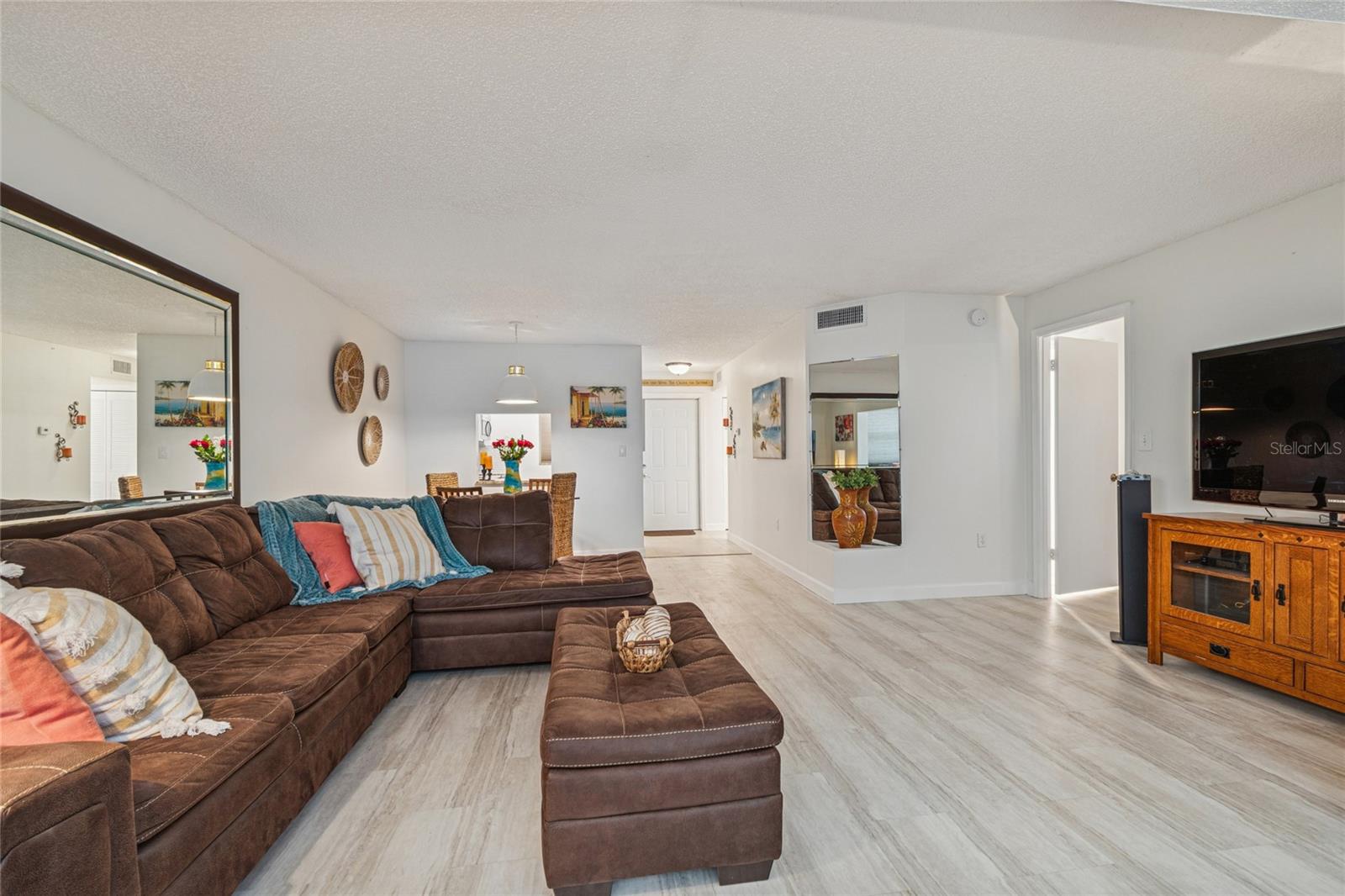 CROSSWINDS COLONY ONE CONDO - Residential