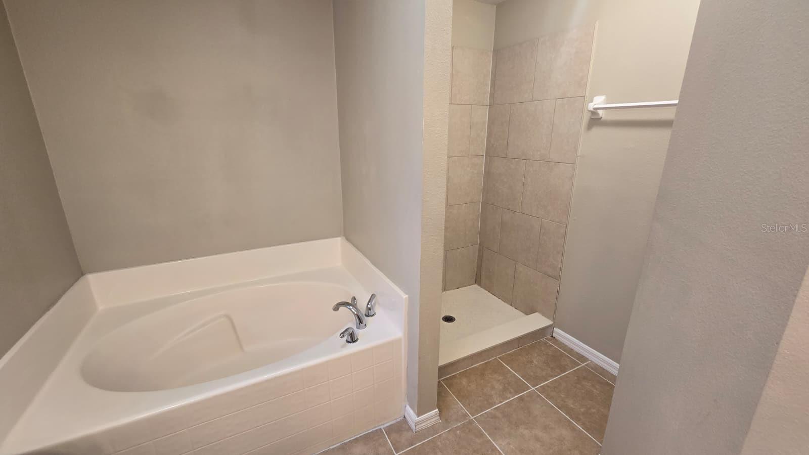 WEDGEWOOD GROVES - Residential