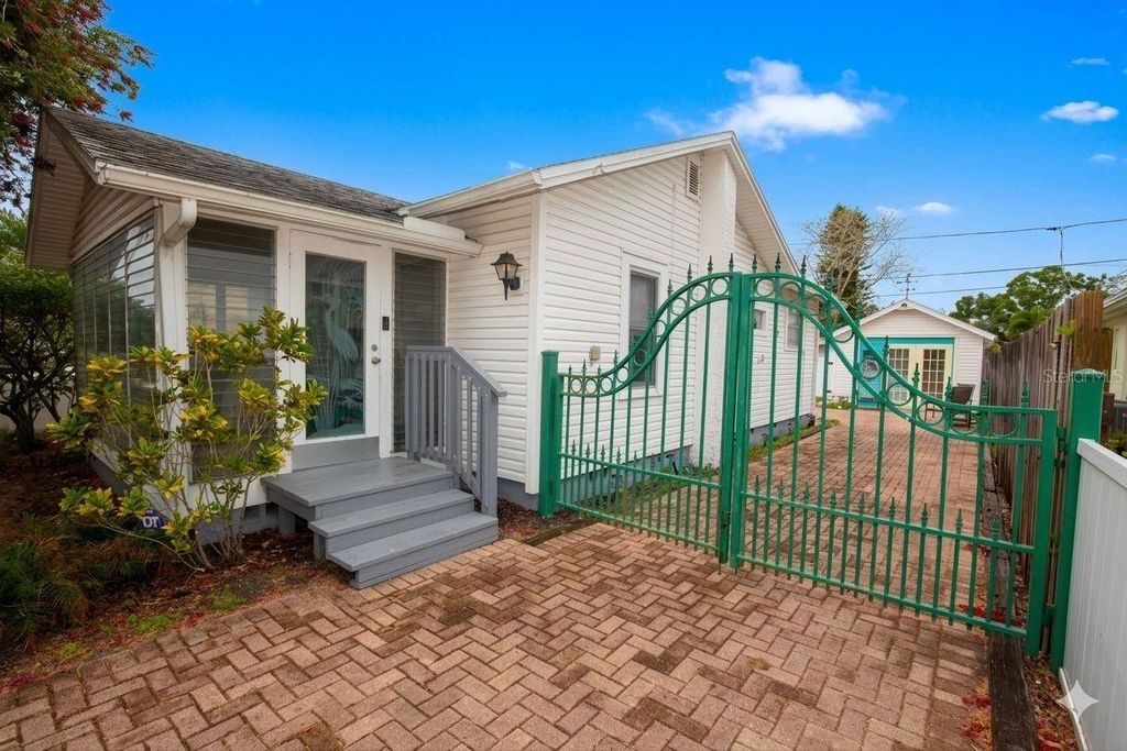 Photo of 2907 Clinton Street S, Gulfport, FL 33707 (MLS # TB8496629)