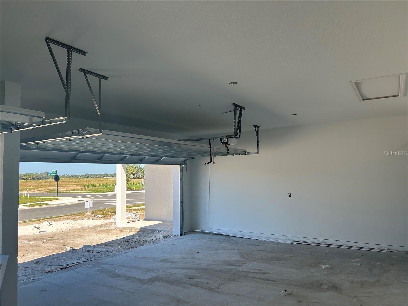 OAKFIELD TRAILS WEST - Residential