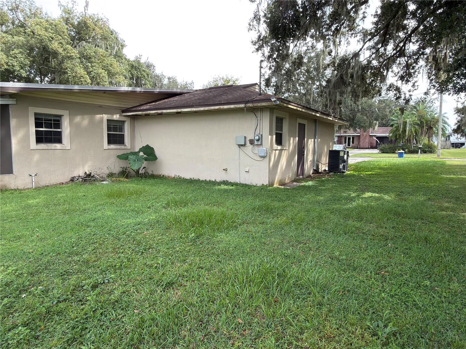 HACKLAKE - Residential