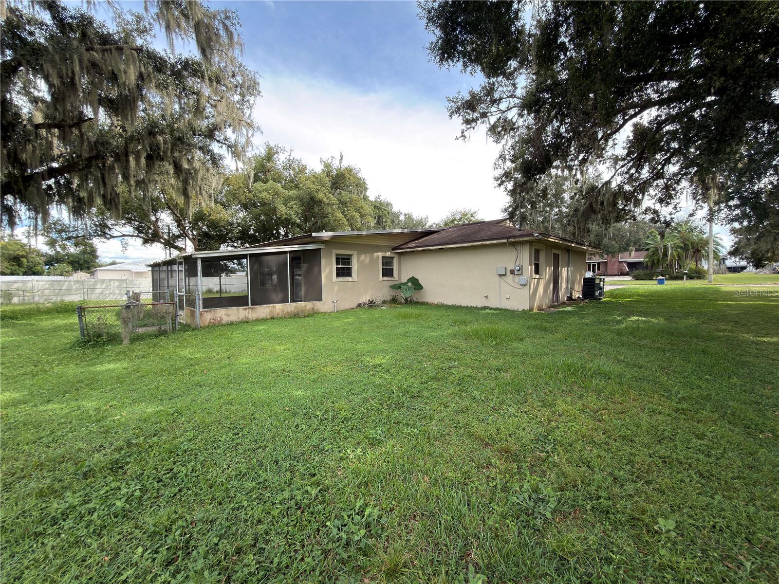HACKLAKE - Residential