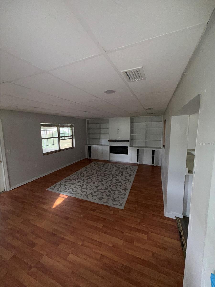 HACKLAKE - Residential