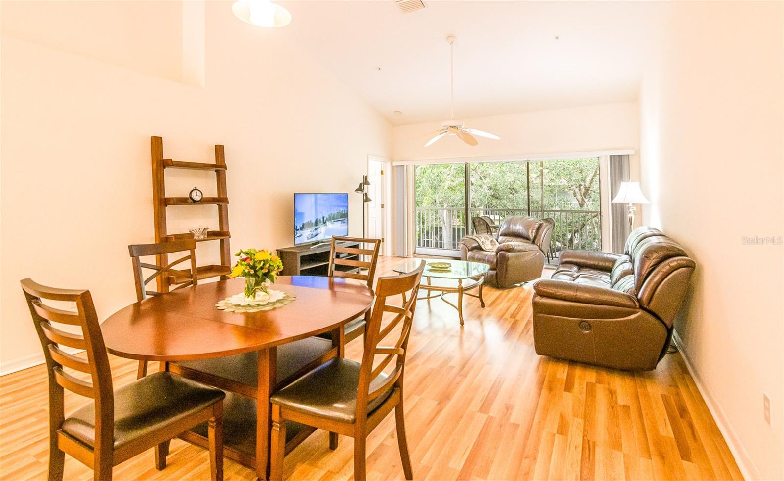 CEDAR HOLLOW AT TARA - Residential