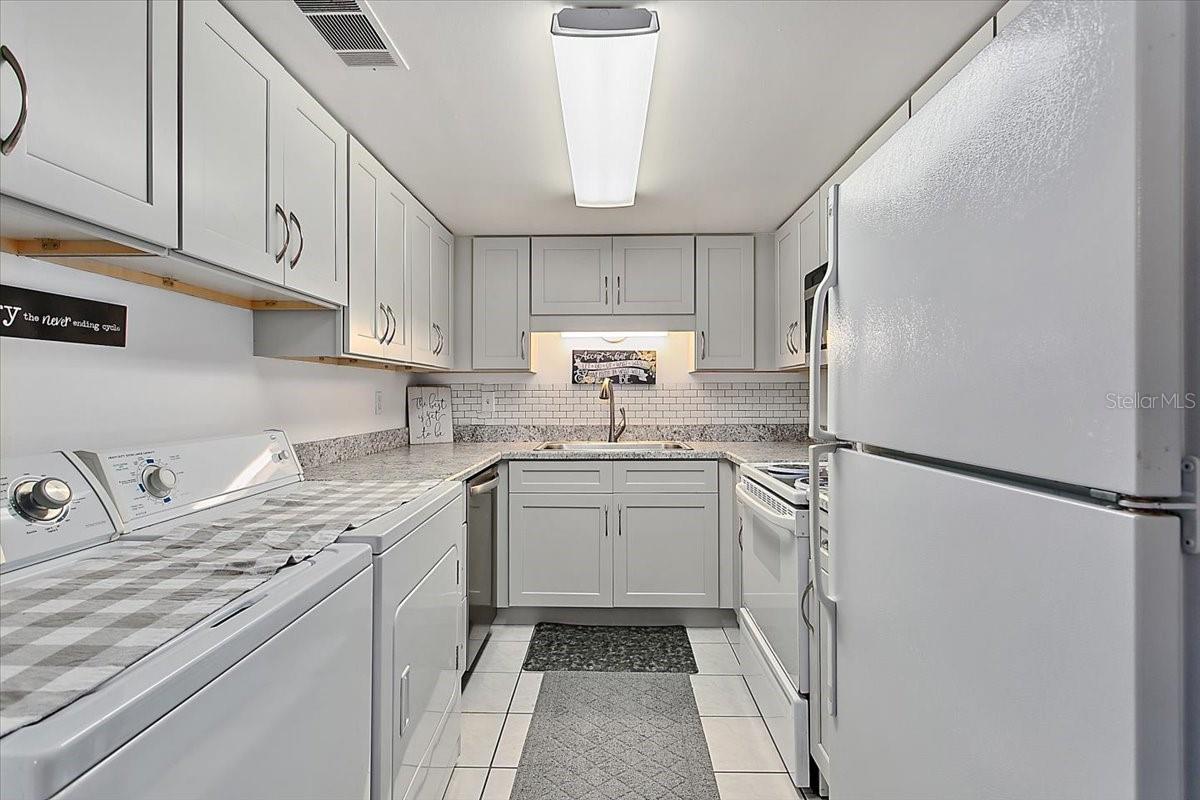 PALM CLUB CONDO - Residential