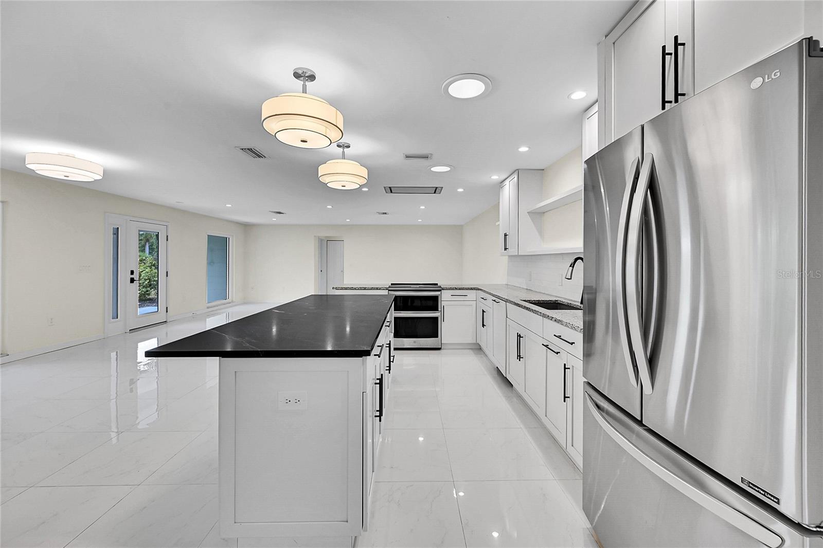 SOUTH GATE - Residential