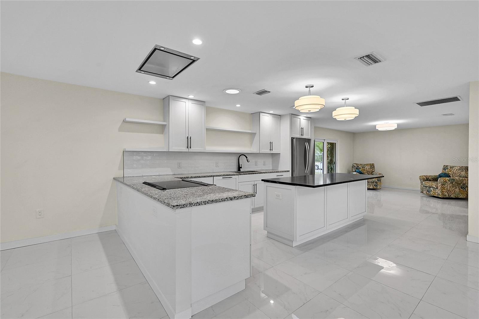 SOUTH GATE - Residential