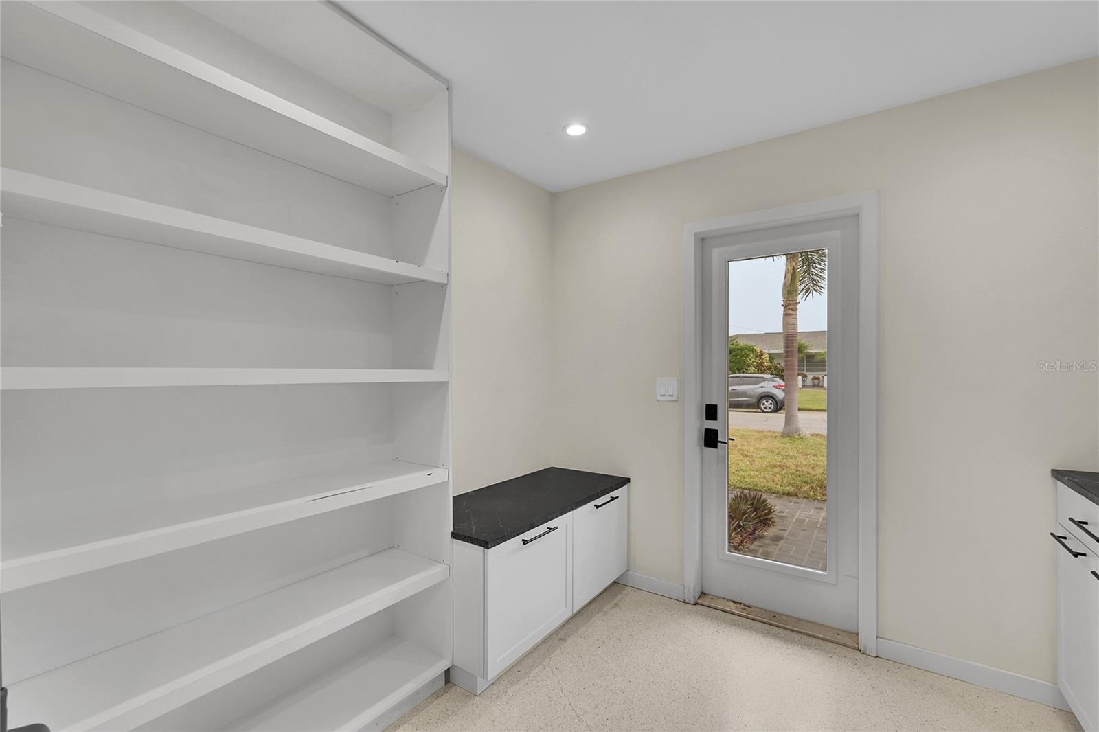 SOUTH GATE - Residential