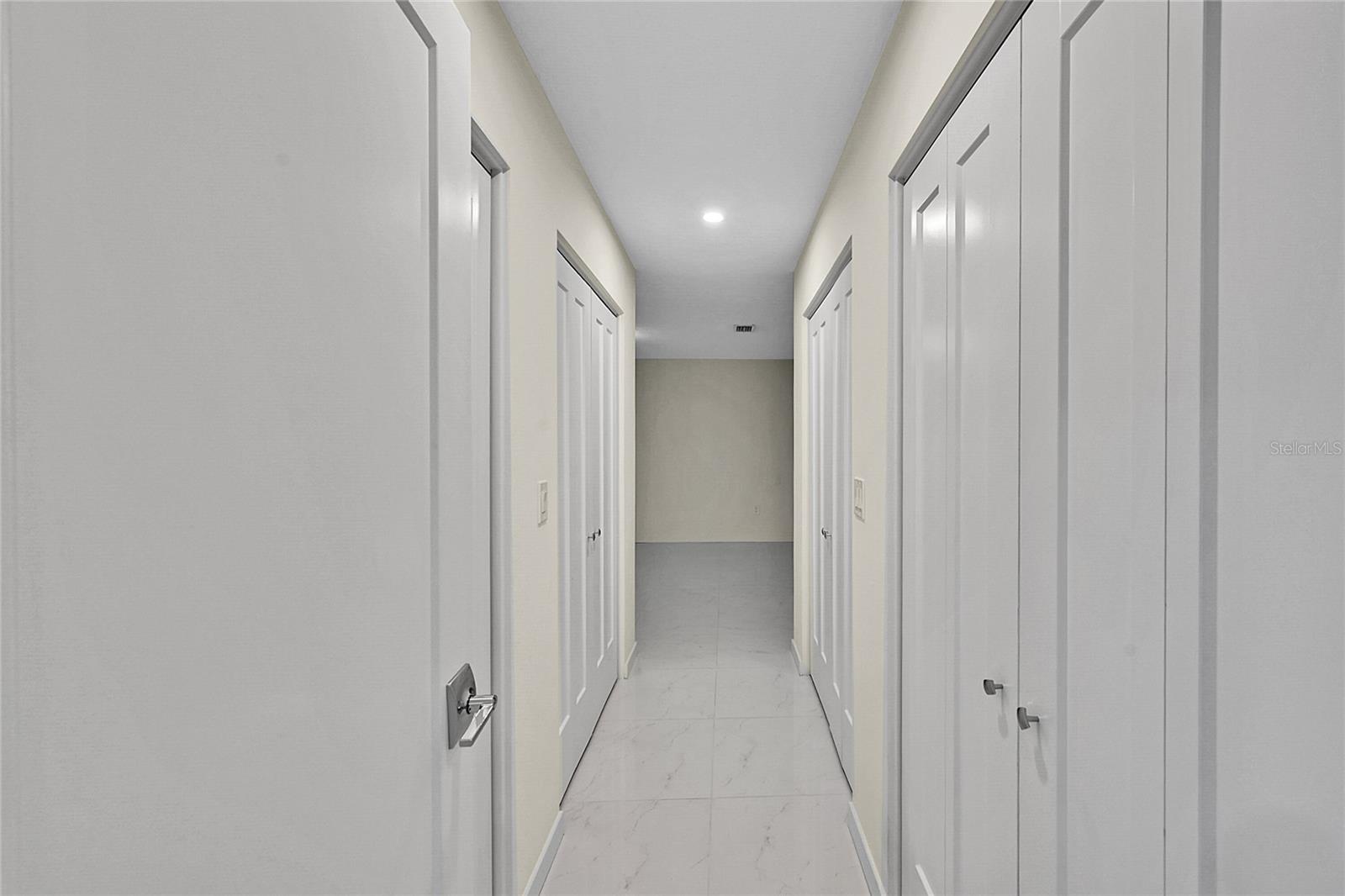 SOUTH GATE - Residential