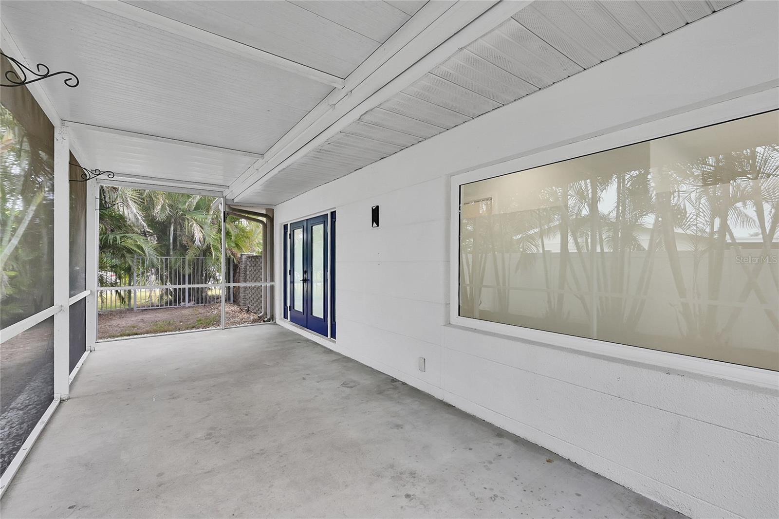 SOUTH GATE - Residential