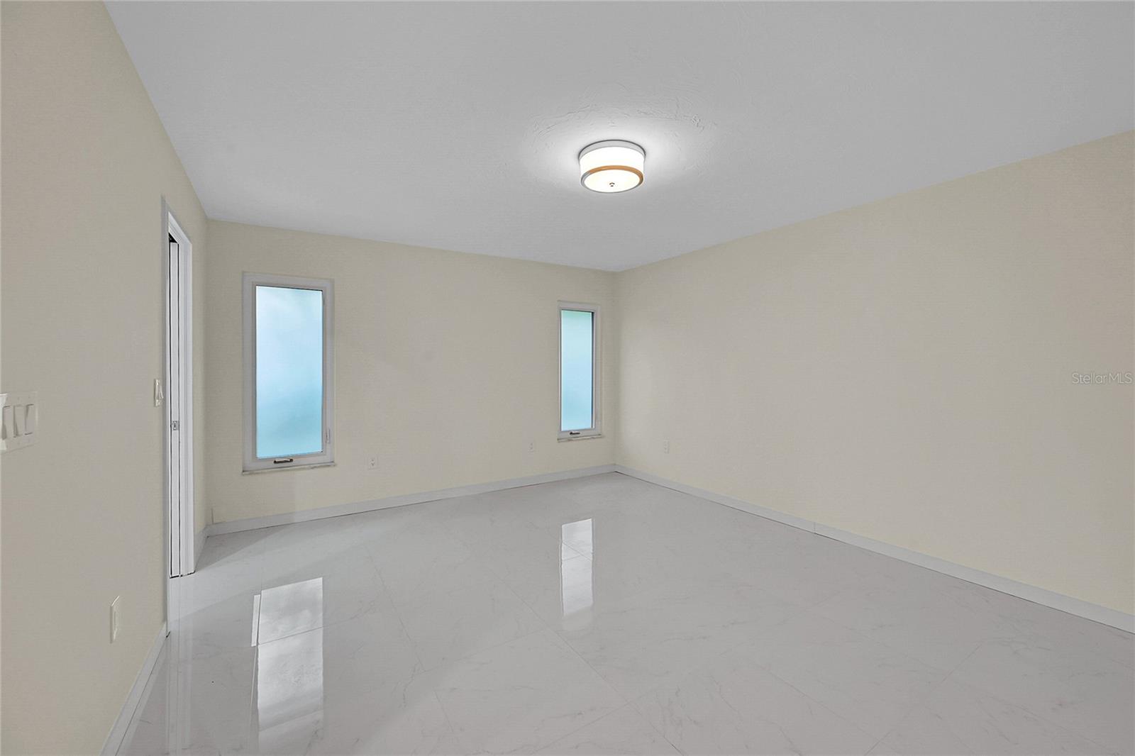 SOUTH GATE - Residential