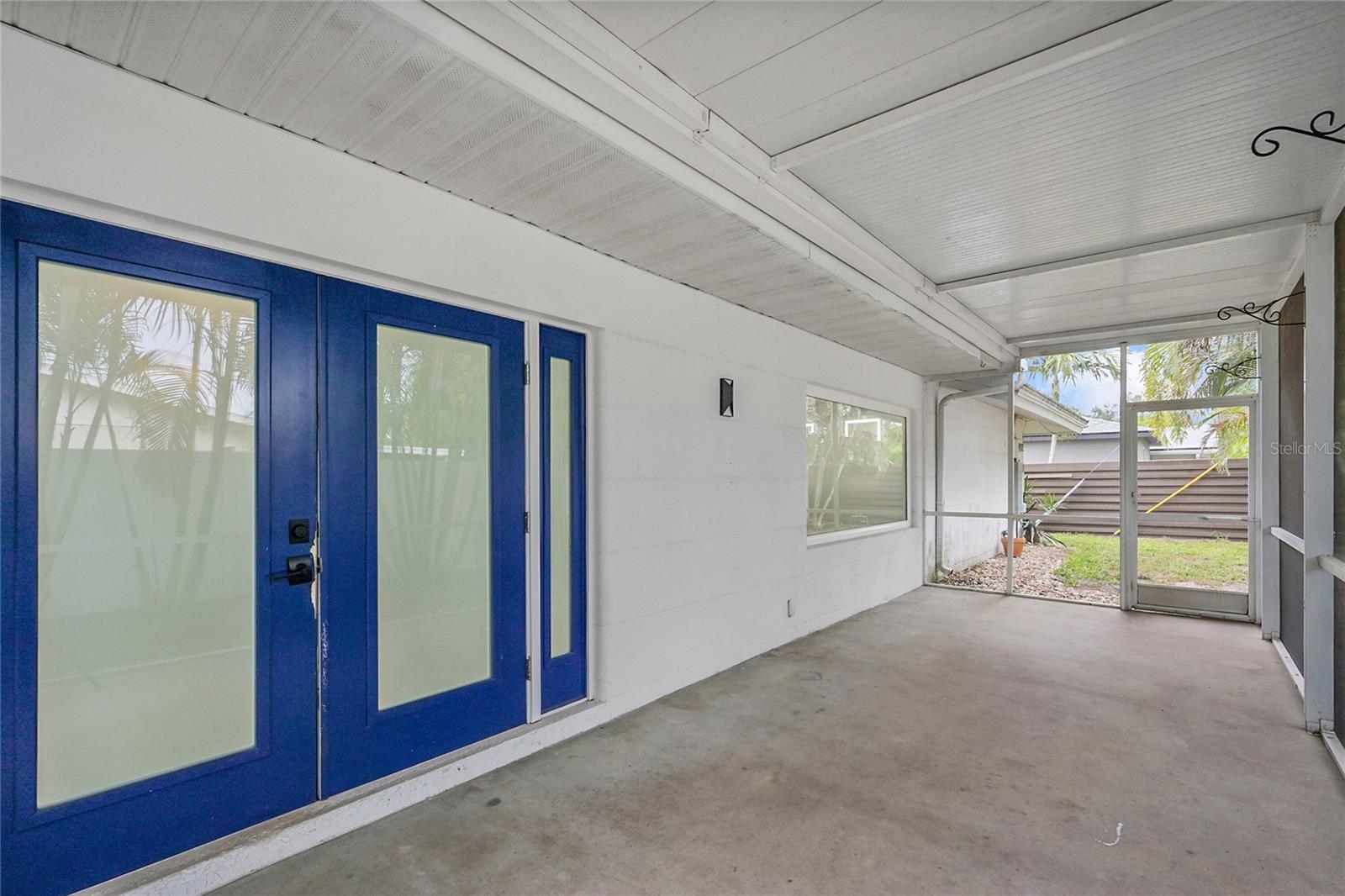 SOUTH GATE - Residential