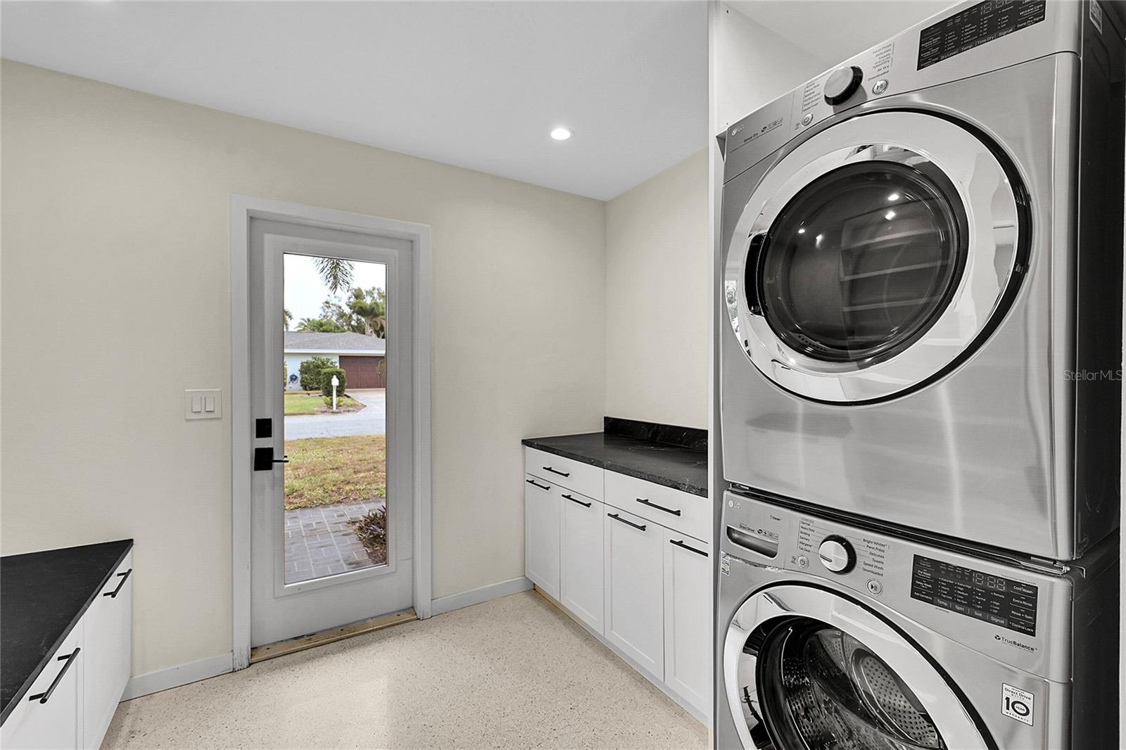 SOUTH GATE - Residential