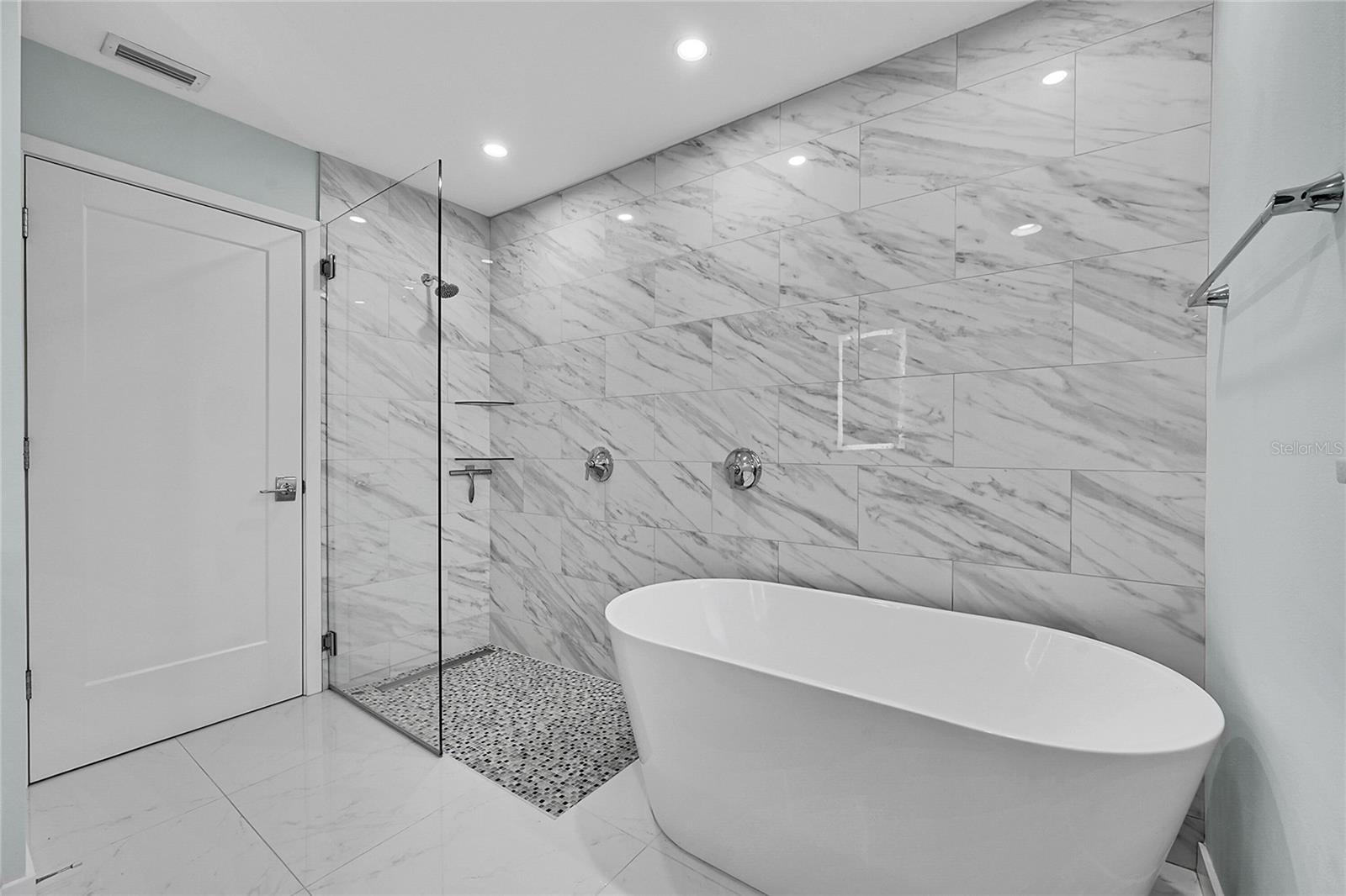 SOUTH GATE - Residential