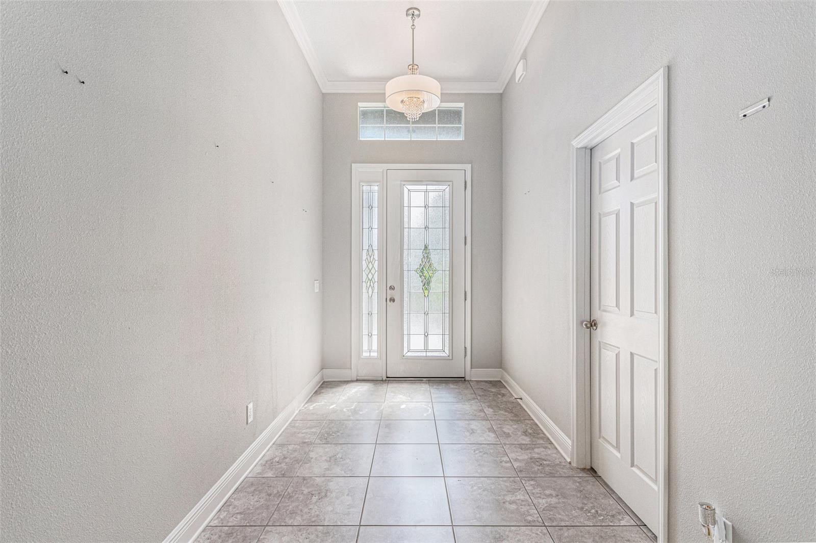 1602 W CAROLINE PATH