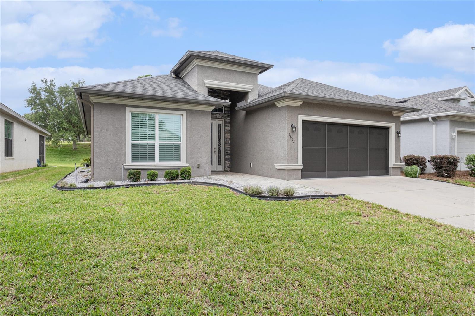 1602 W CAROLINE PATH