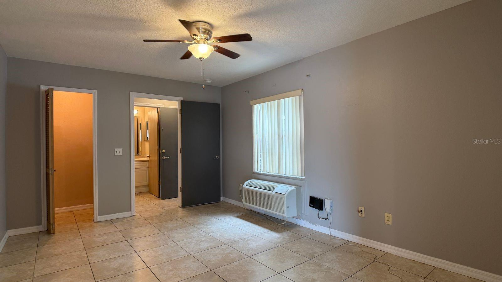 ISLAND CLUB WEST PH 02 - Residential Lease