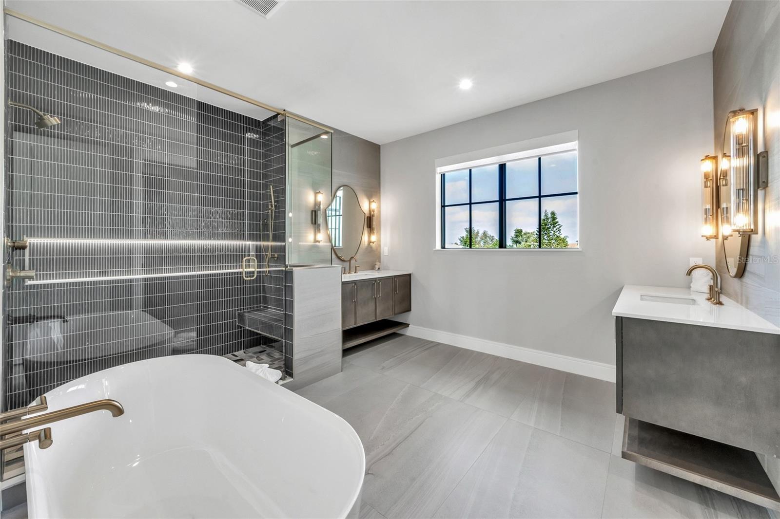 BIMINI BAY ESTATES - Residential