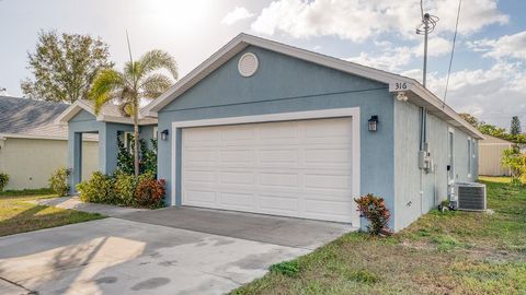 A home in AUBURNDALE