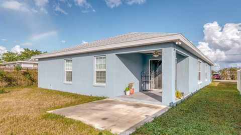 A home in AUBURNDALE