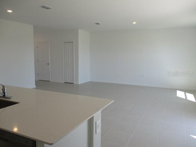 HUNT CLUB - Residential Lease