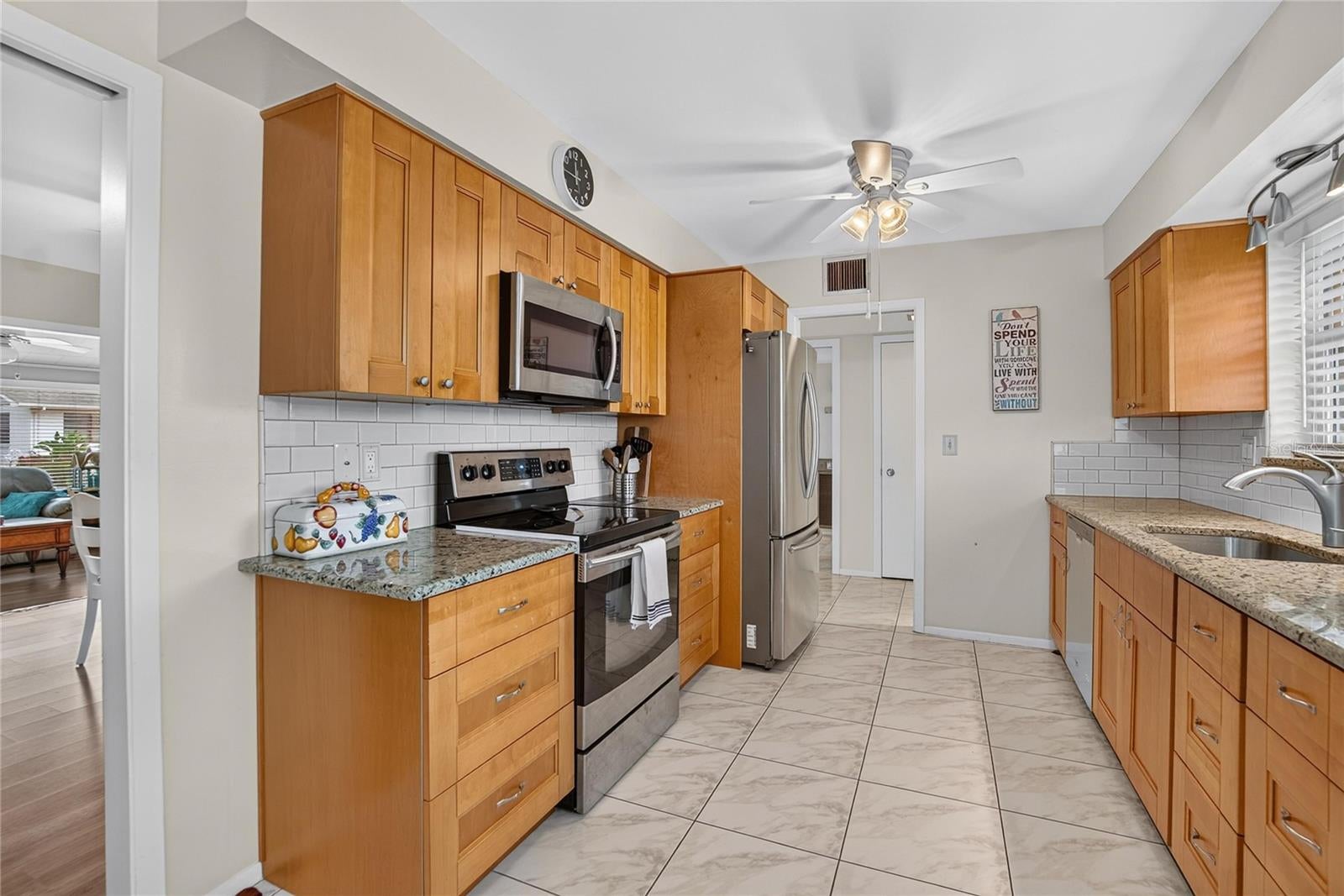 1517 ALLEGHENY DRIVE, SUN CITY CENTER, FL, 33573 4 1517 ALLEGHENY DRIVE