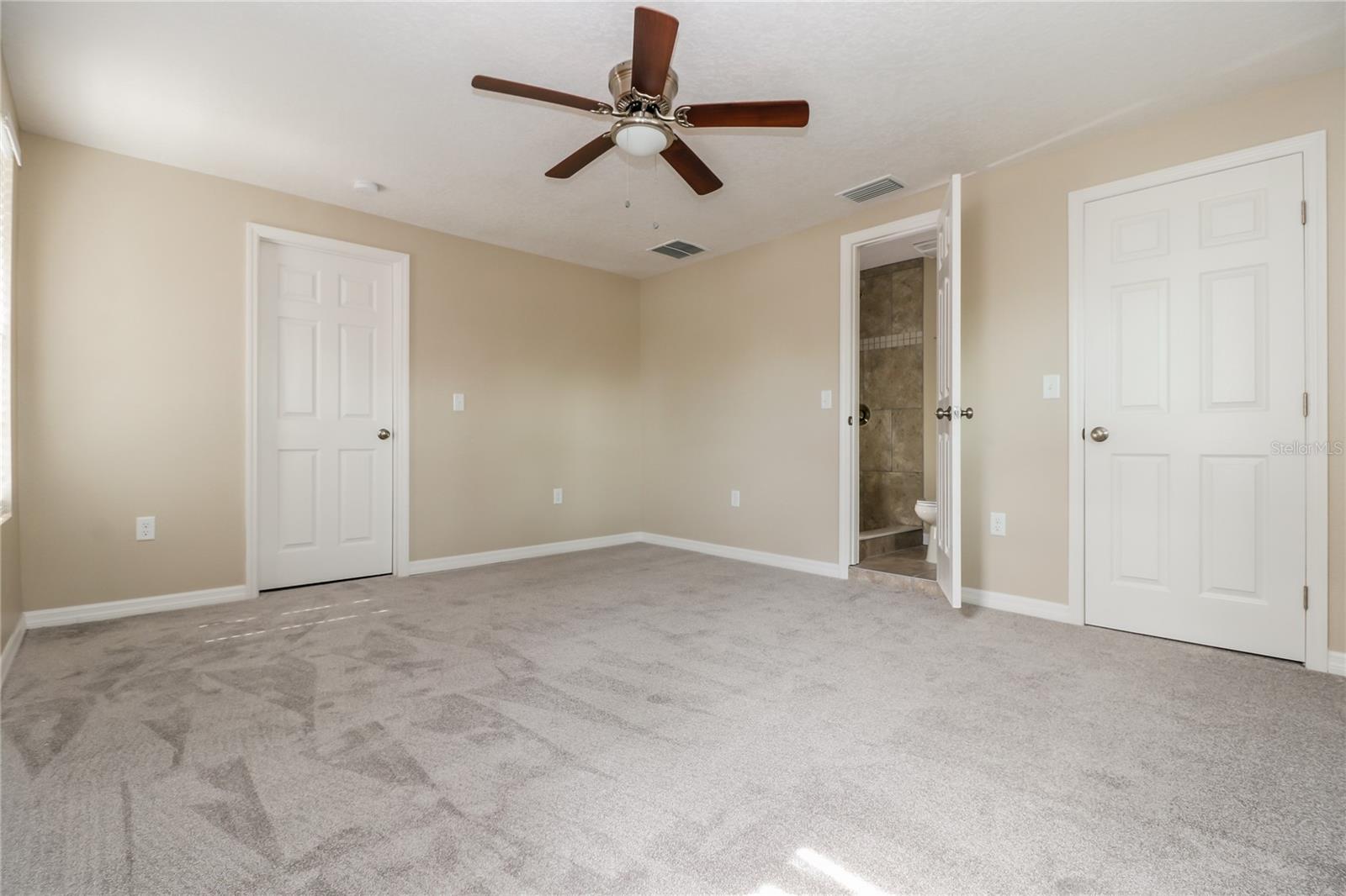 RIDGE CREST GDNS 1ST ADD PB 13 - Residential Lease