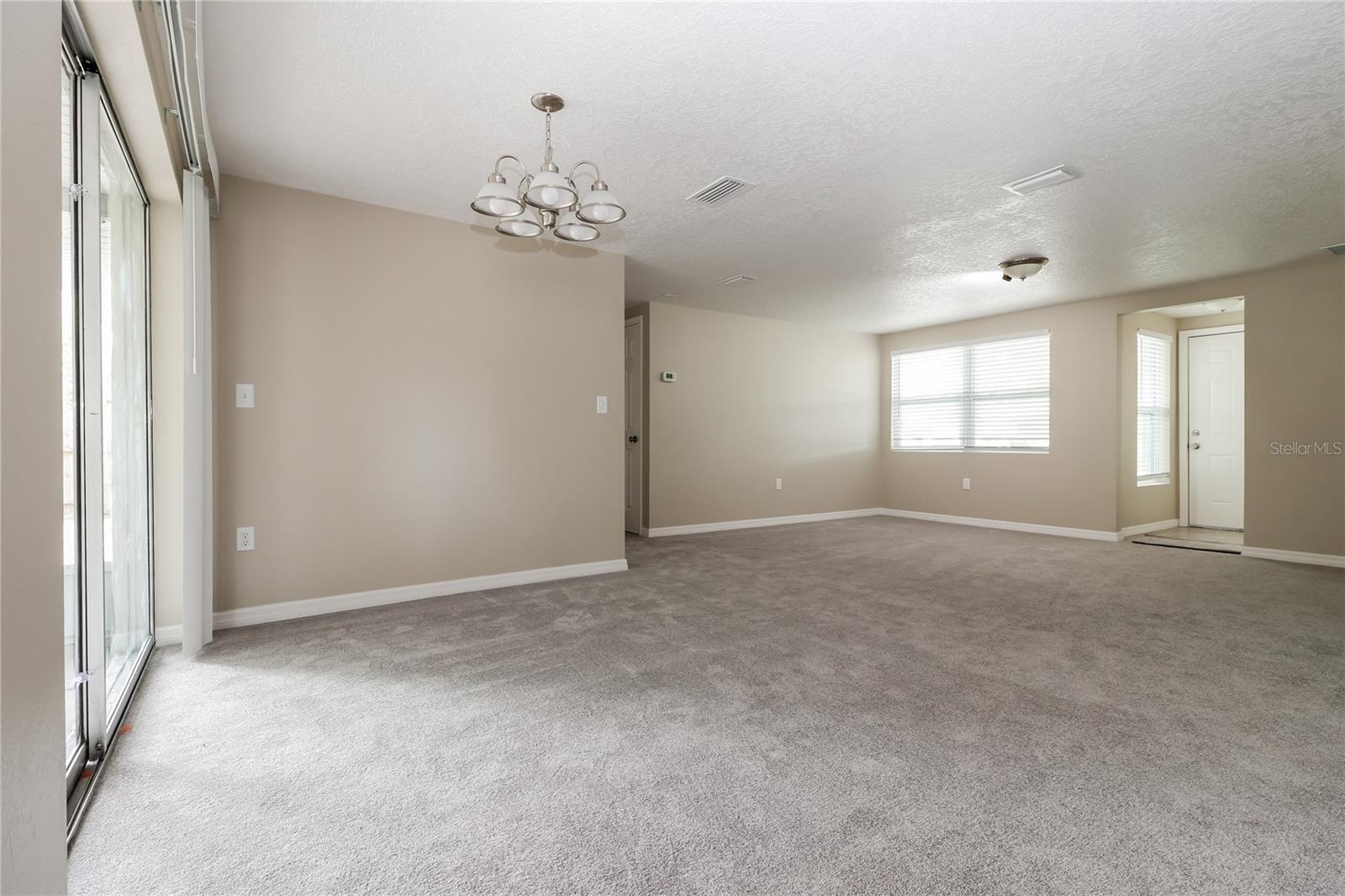 RIDGE CREST GDNS 1ST ADD PB 13 - Residential Lease