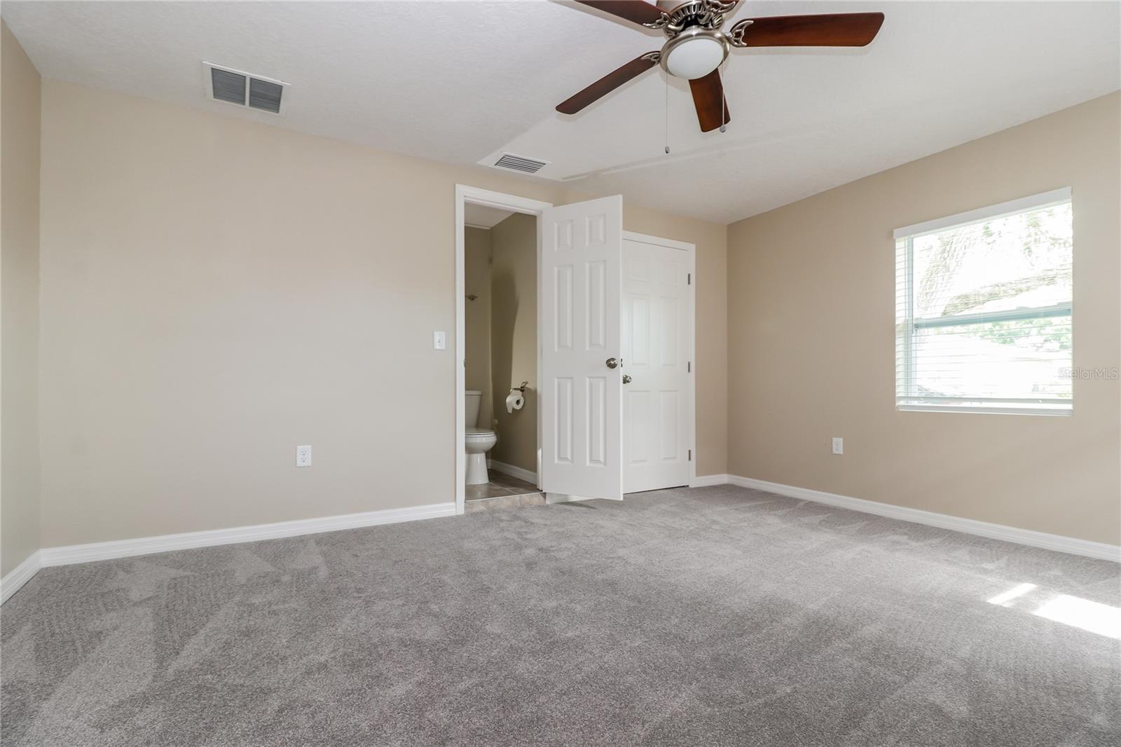 RIDGE CREST GDNS 1ST ADD PB 13 - Residential Lease