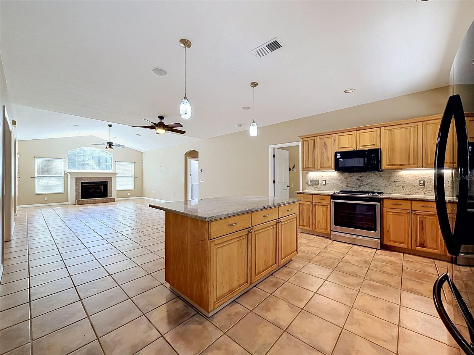ACREAGE - Residential