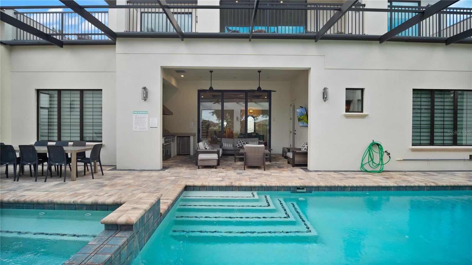 1253 RADIANT STREET