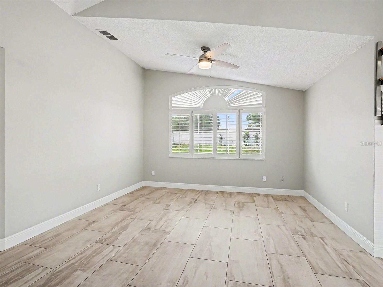 SPRING LAKE - Residential