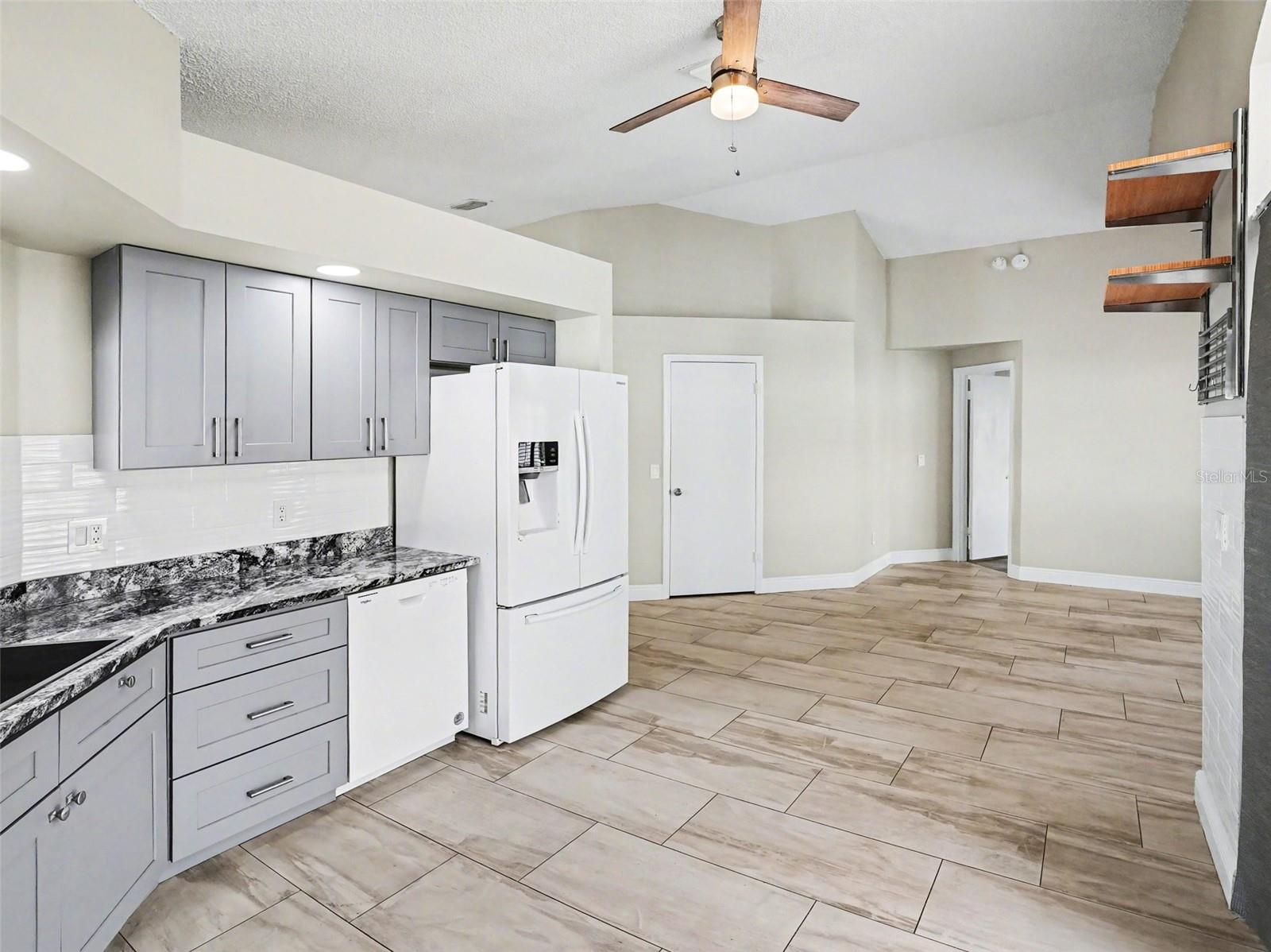 SPRING LAKE - Residential