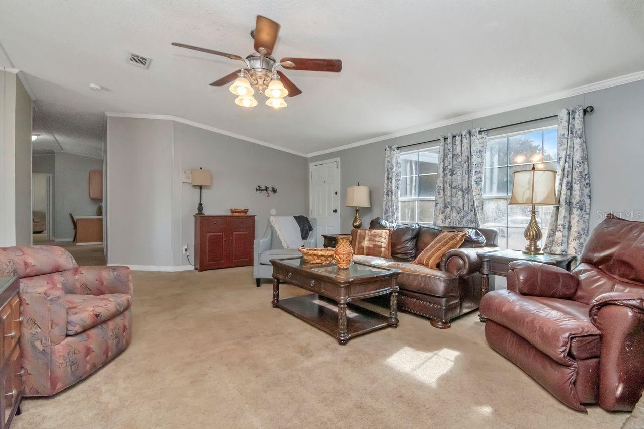 BRUSSELS BOY PH I & II - Residential