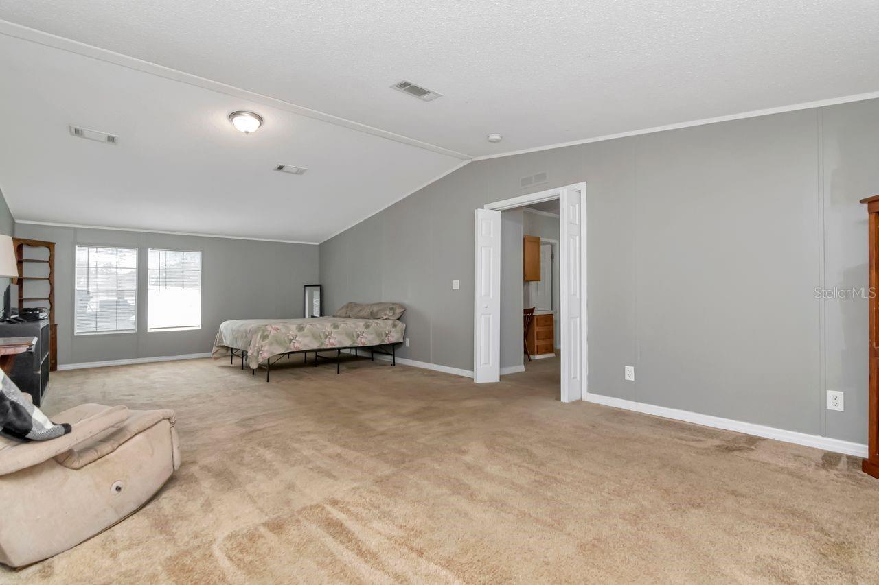 BRUSSELS BOY PH I & II - Residential