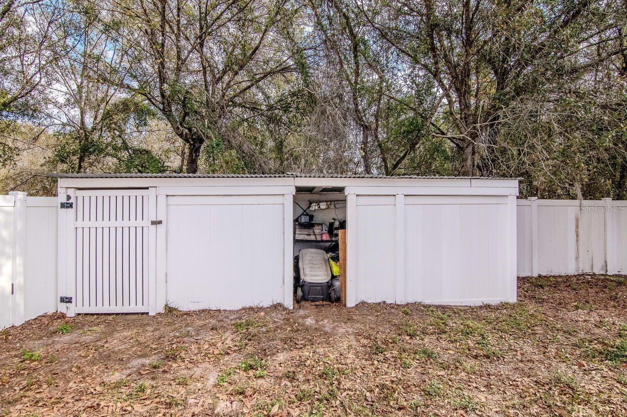 BRUSSELS BOY PH I & II - Residential