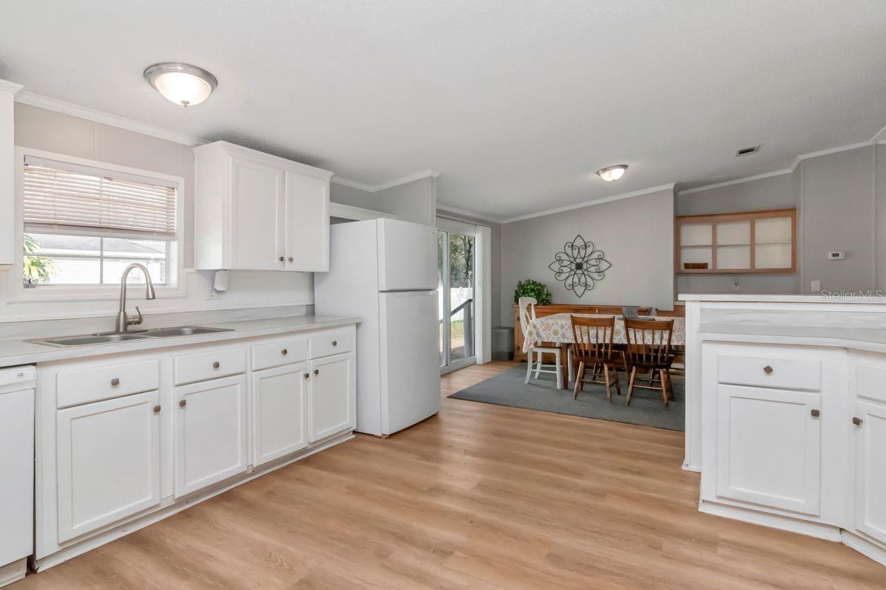 BRUSSELS BOY PH I & II - Residential