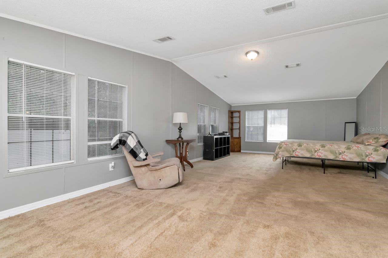 BRUSSELS BOY PH I & II - Residential